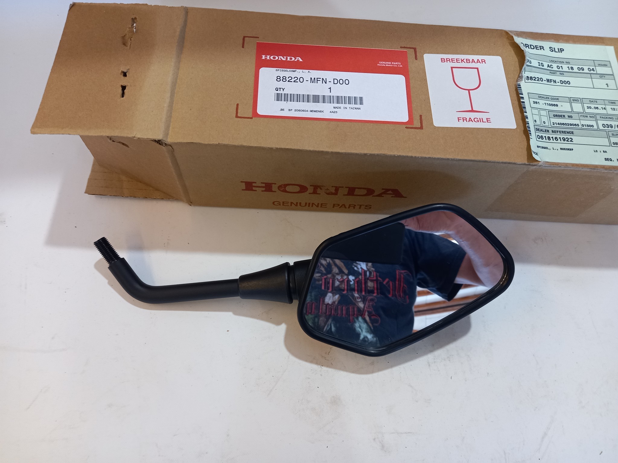 Picture of Honda  SPIEGEL, R., RUECKSPIEGEL  88210-MFN-D00
